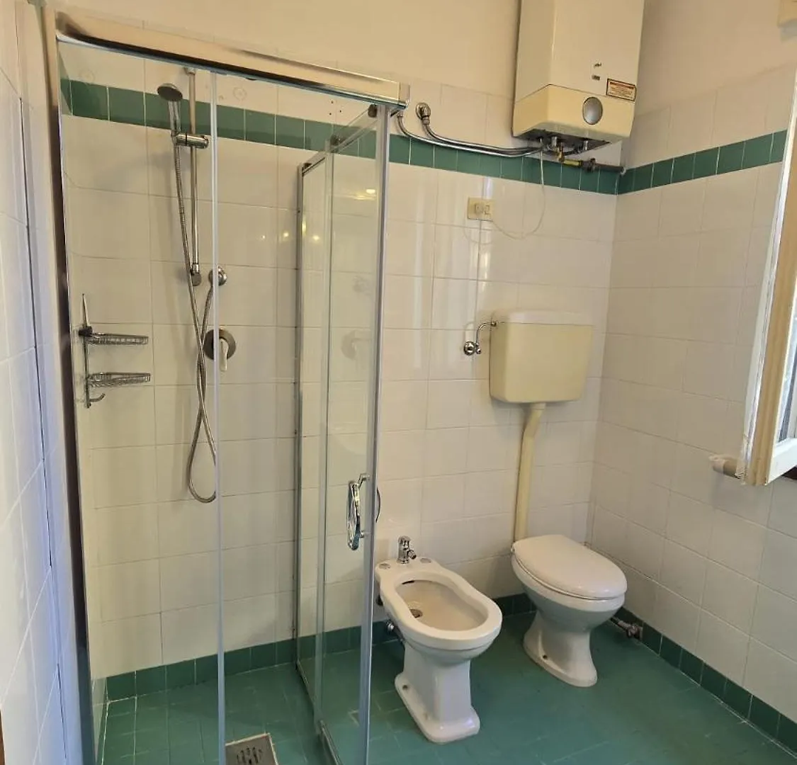 2 Bedrooms Villa With Sea View Terrace In Jesolo Daire Lido di Jesolo